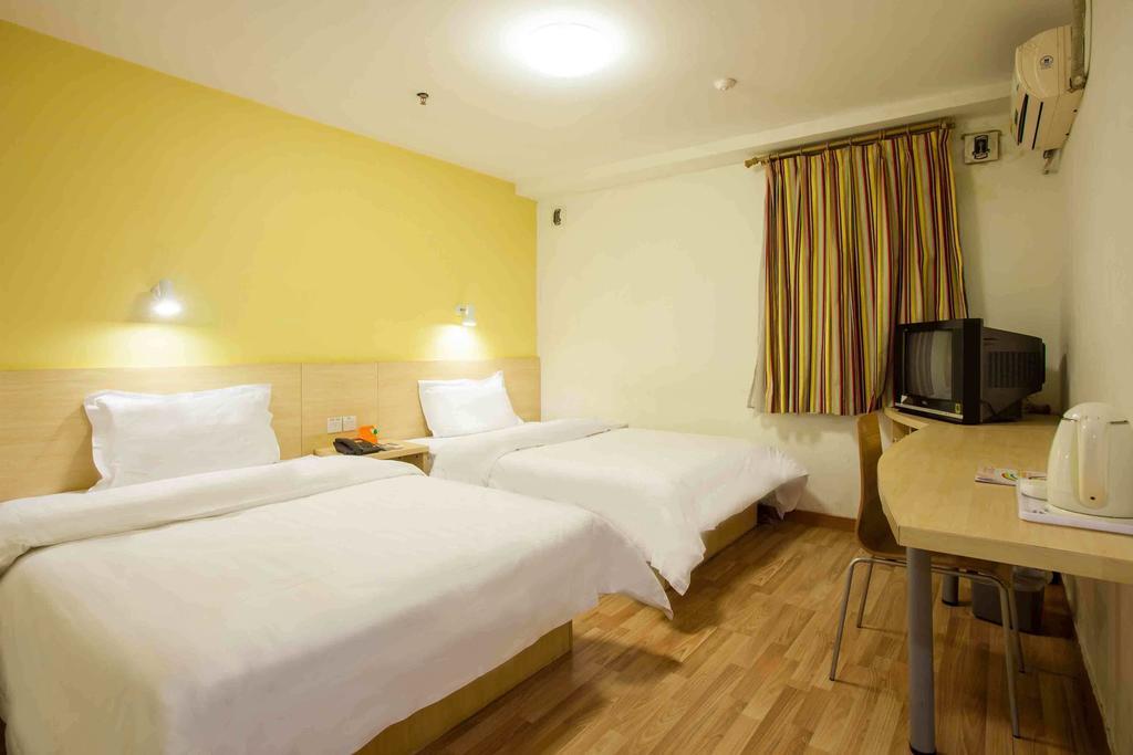 7Days Inn Guangzhou Gangding Longkou XI Road Værelse billede